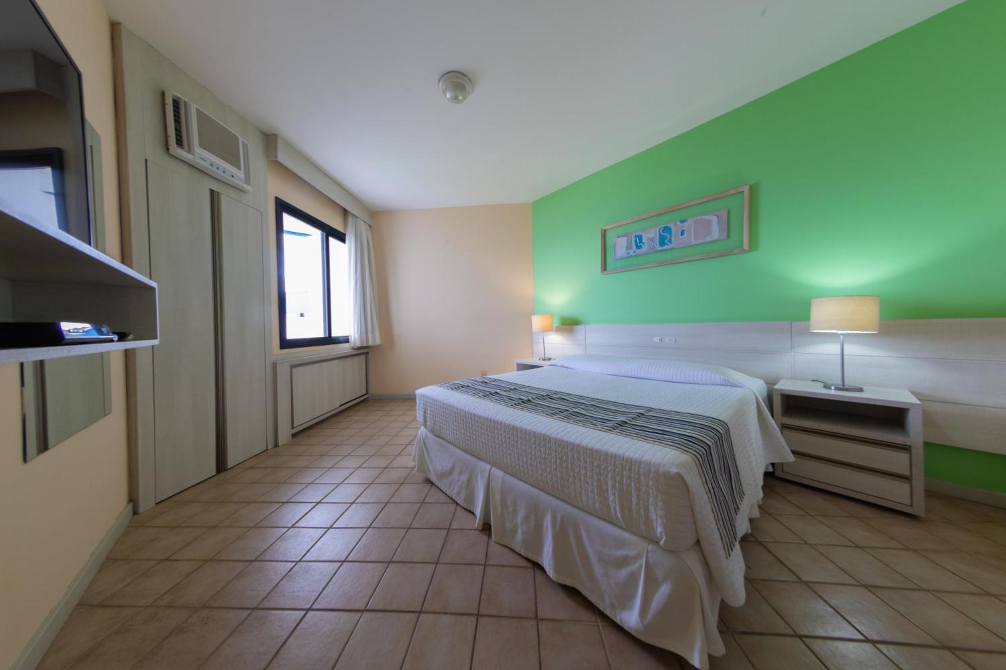 Ingleses Hotel 4*